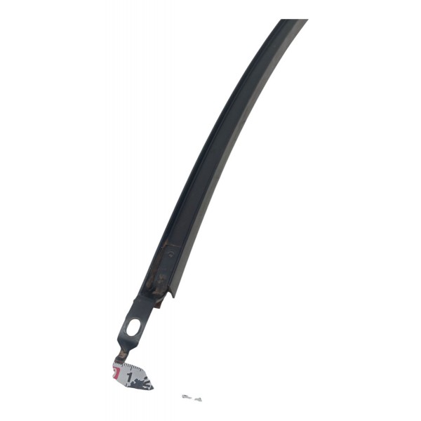 Guia Canaleta Traseira Direita Volkswagen Gol 2001 Detalhe