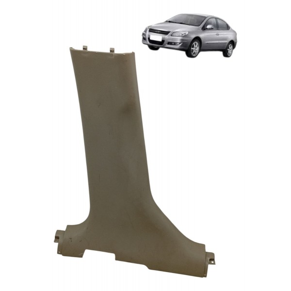 Moldura Central Esquerda Chery Cielo Sedan 2012 Detalhe