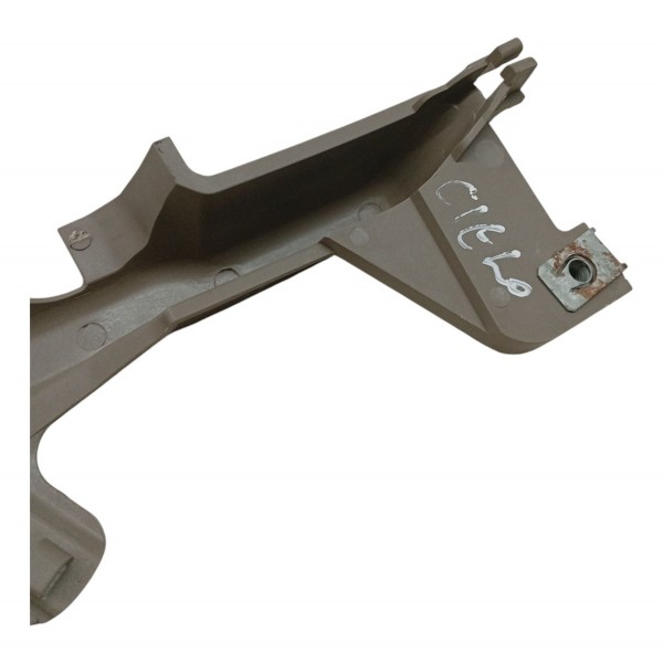 Moldura Suporte Fechadura Esquerda Chery Cielo 2009 2012
