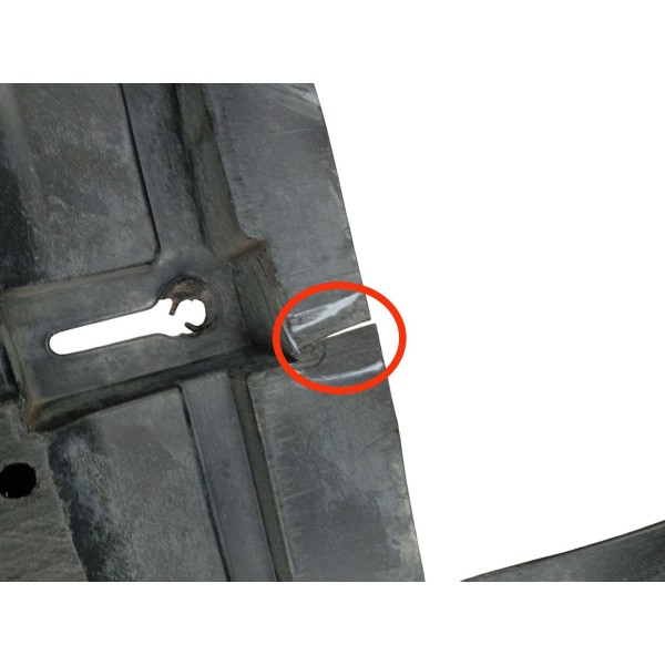 Defletor Inferior Parachoque Citroen C4 Lounge 2015 Detalhe