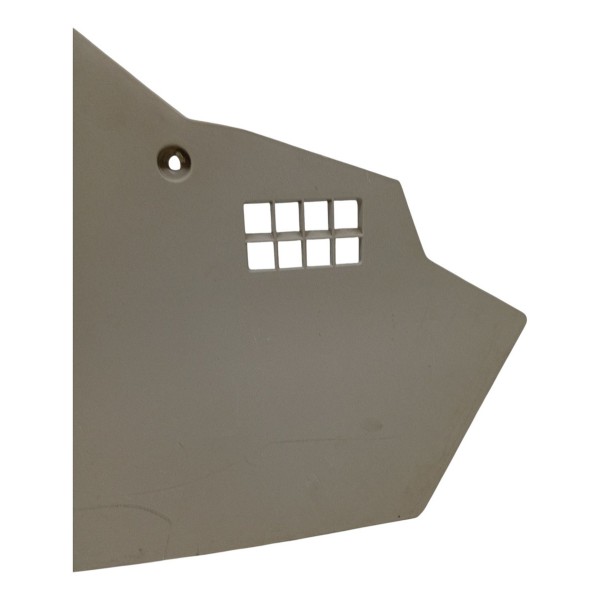 Acabamento Inferior Painel Direito Chery Cielo 2012 Detalhe