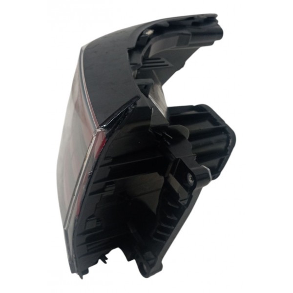 Lanterna Esquerda Volkswagen Tcross 2020 Detalhe