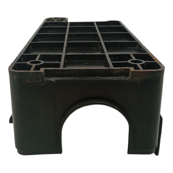 Moldura Base Caixa Fusivel Chery Cielo Sedan 2012 Detalhe