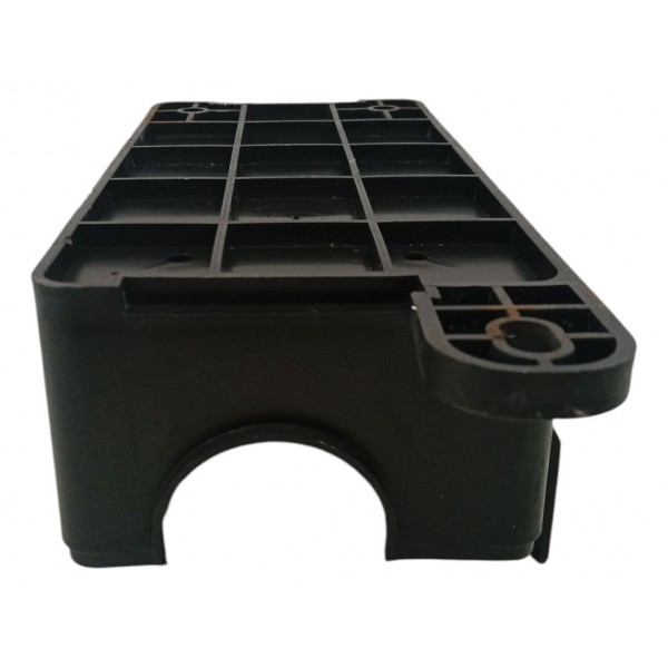 Moldura Base Caixa Fusivel Chery Cielo Sedan 2012 Detalhe