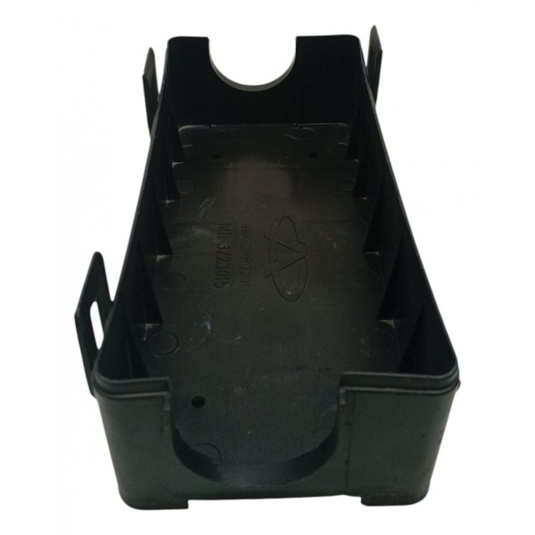 Moldura Base Caixa Fusivel Chery Cielo Sedan 2012 Detalhe