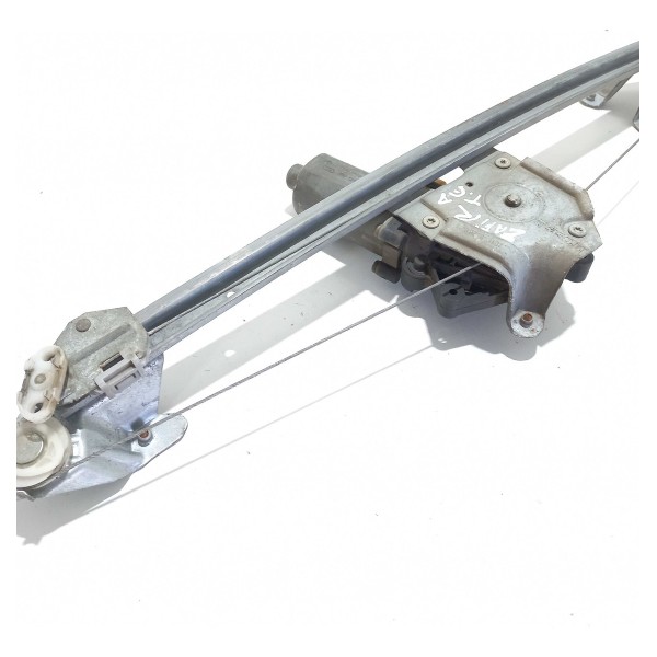 Máquina Vidro Traseira Esquerda Chevrolet Zafira 2013