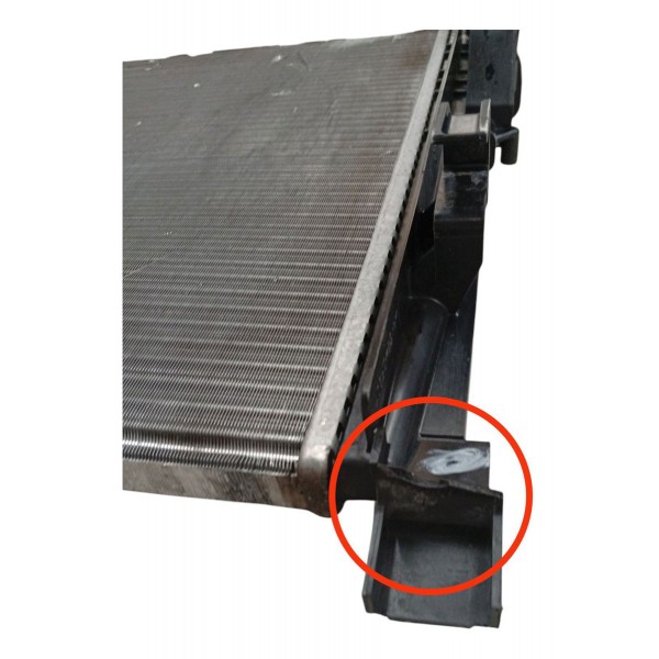 Radiador Água Renault Sandero Logan 1.0 2017 Detalhe