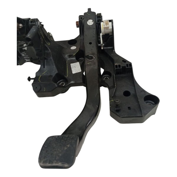 Pedaleira Freio Embreagem Chevrolet Onix 1.0 3cc 2020 2021