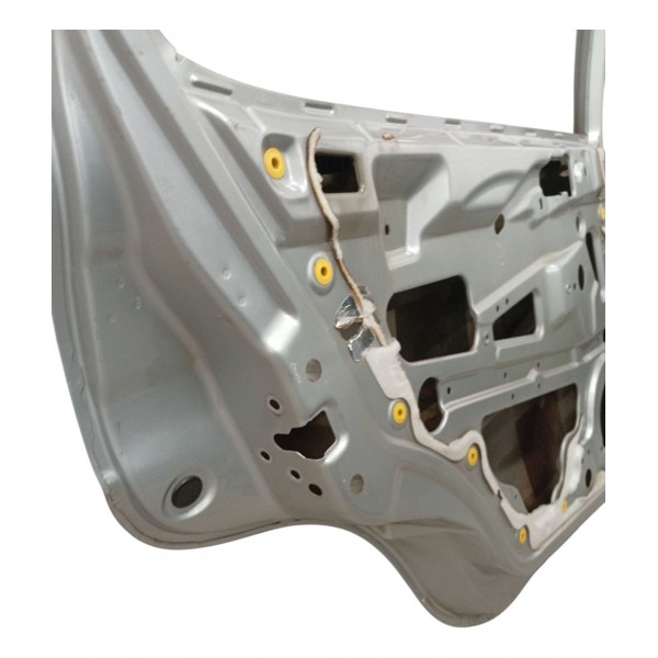 Porta Traseira Esquerda Fiat Uno Way 4p 2011 2012 Detalhe