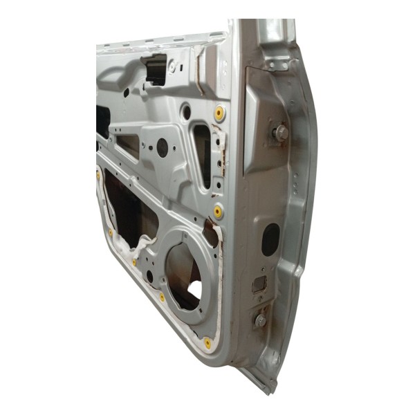 Porta Traseira Esquerda Fiat Uno Way 4p 2011 2012 Detalhe