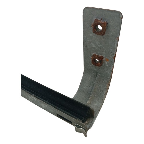 Canaleta Guia Vidro Porta Traseira Direita Gm Celta 2006