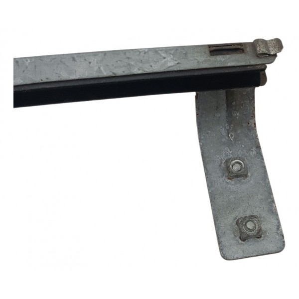 Canaleta Guia Vidro Porta Traseira Esquerda Gm Celta 2006