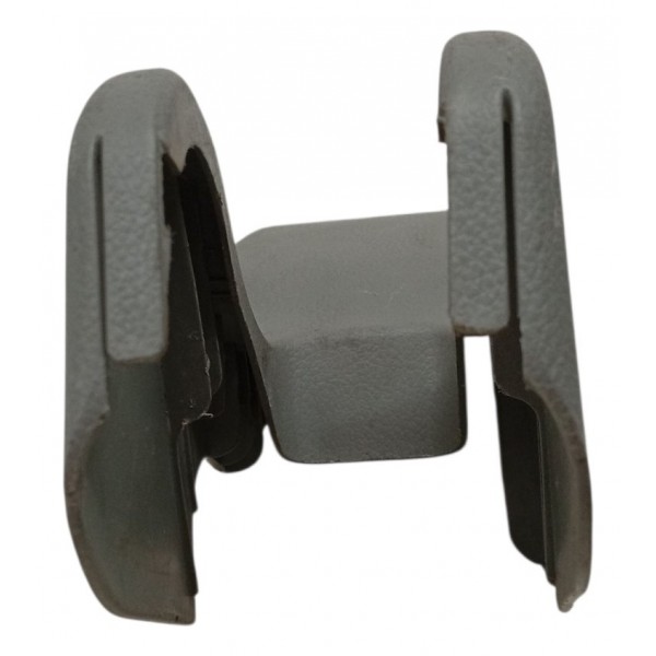 Acabamento Trilho Banco Dianteiro Direito Gm Captiva 2008