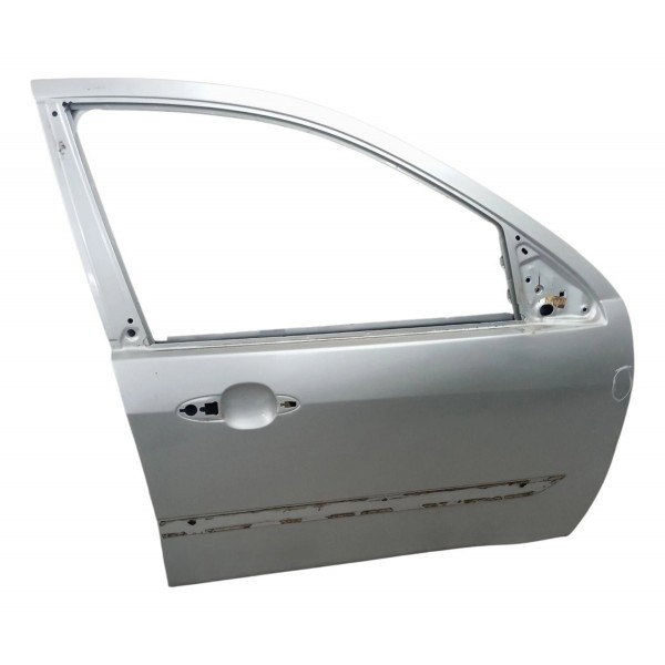 Porta Dianteira Direita Ford Focus Sedan 2.0 4p 2002 Detalhe