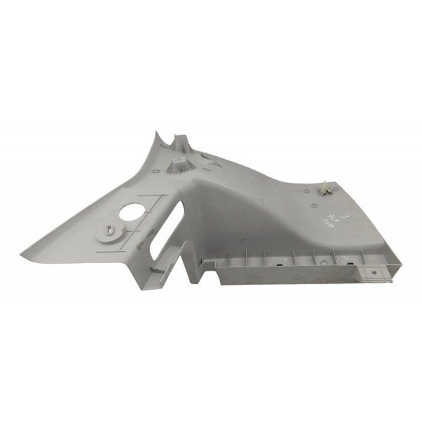 Moldura Bagagito Traseiro Esquerdo Fiat Uno Way 2011 Detalhe