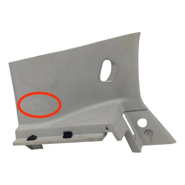 Moldura Bagagito Traseiro Esquerdo Fiat Uno Way 2011 Detalhe