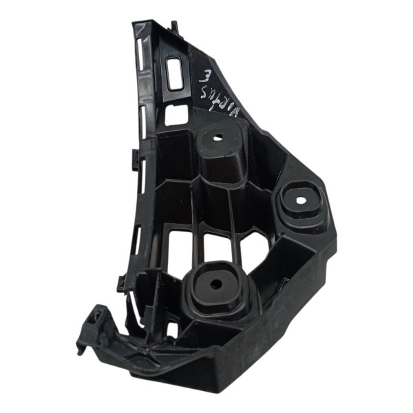 Guia Parachoque Traseiro Esquerdo Volkswagen Virtus 2019