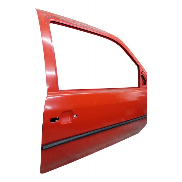 Porta Dianteira Direita Volkswagen Gol Cl 2p 96/97 Detalhe