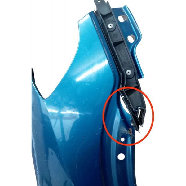 Paralama Dianteira Direita Chevrolet Zafira 2003 Detalhe