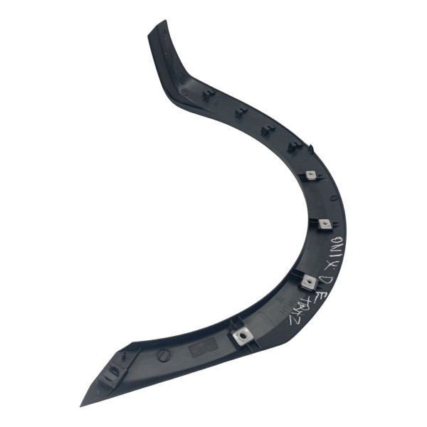 Moldura Paralama Traseira Esquerda Chevrolet Onix 1.4 2019