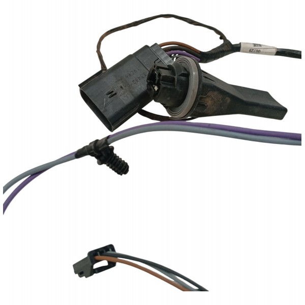 Chicote Farol Direito Chevrolet Tracker 2024