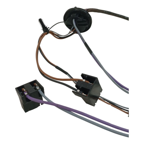 Chicote Farol Direito Chevrolet Tracker 2024