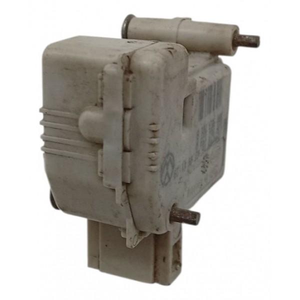 Trava Tranca Porta Malas Volkswagen Golf 2005