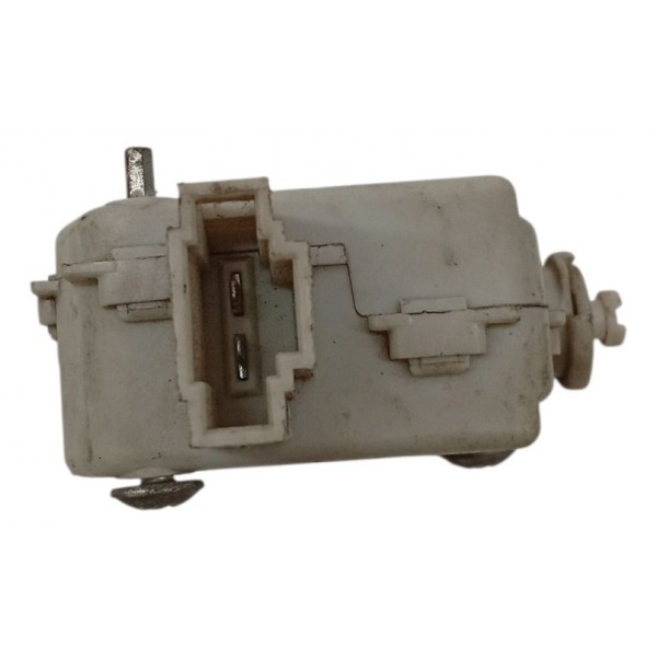 Trava Tranca Porta Malas Volkswagen Golf 2005