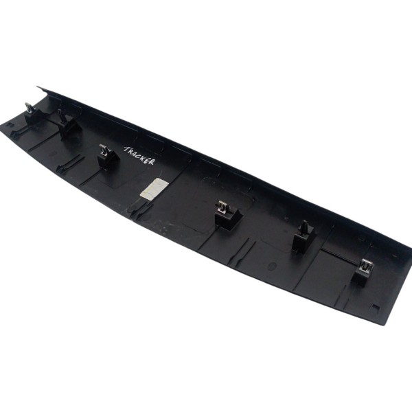 Acabamento Tampa Traseira Porta Malas Chevrolet Tracker 2019