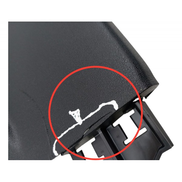 Moldura Traseiro Esquerdo Citröen C4 Lounge 2015 Detalhe