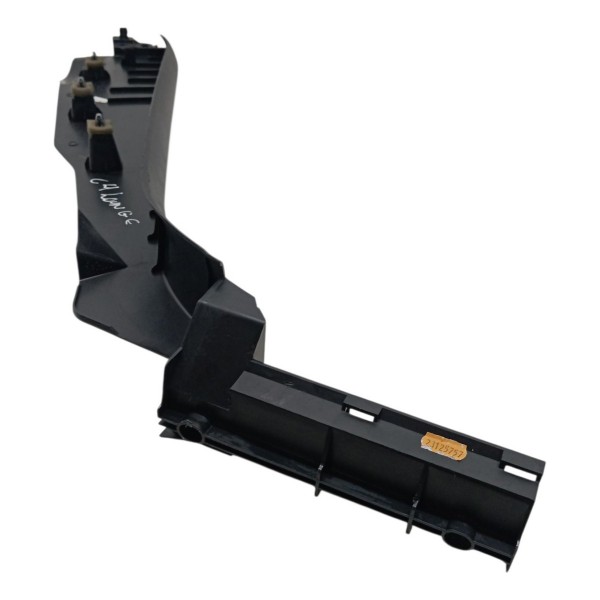 Moldura Traseiro Esquerdo Citröen C4 Lounge 2015 Detalhe