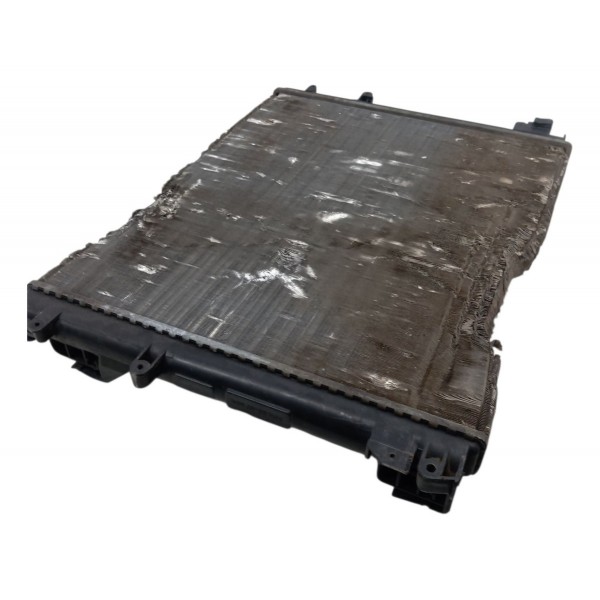 Radiador Água Motor  Renault Clio 1.0 2004 2005 2006 Detalhe