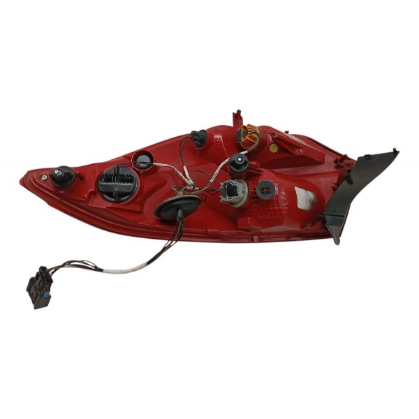 Lanterna Traseira Esquerda Citroen C4 Lounge 2015 Detalhe