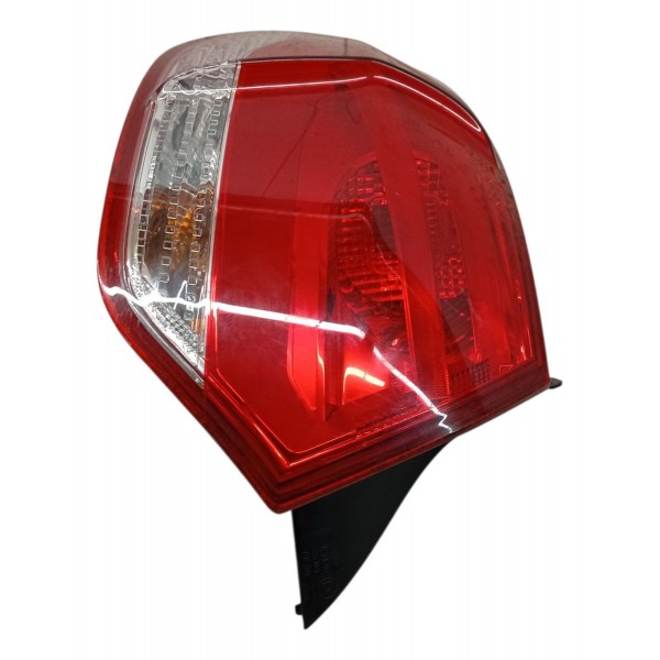 Lanterna Traseira Esquerda Citroen C4 Lounge 2015 Detalhe