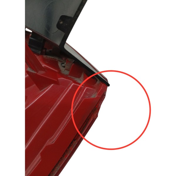 Lanterna Traseira Direita Citroen C4 Lounge 2015 Detalhe