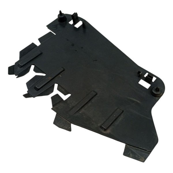 Moldura Defletor Radiador Esquerdo Citroen C3 2005 2006 2007