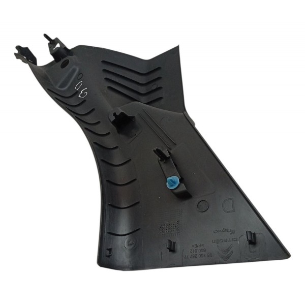 Moldura Acabamento Banco Traseiro Direito Citroën C3 2017