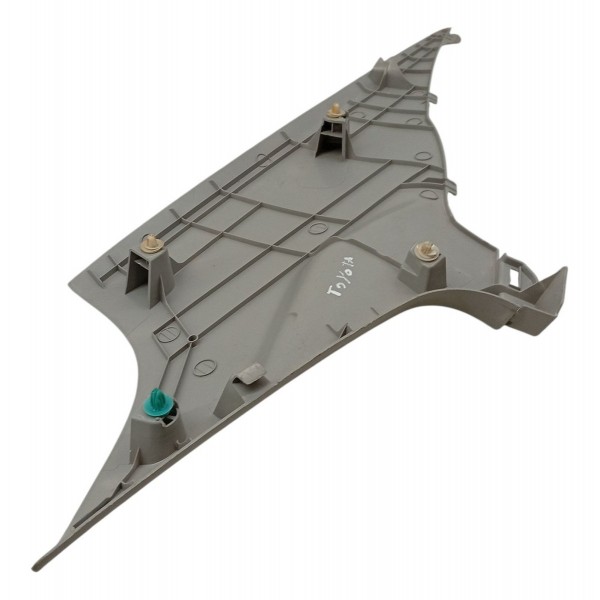 Moldura Coluna Traseira Esquerda Toyota Corolla Xei 2015