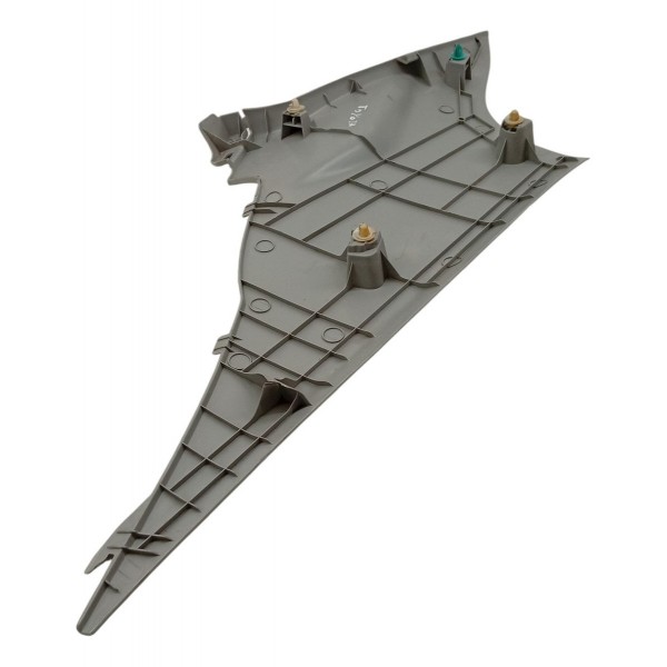 Moldura Coluna Traseira Esquerda Toyota Corolla Xei 2015