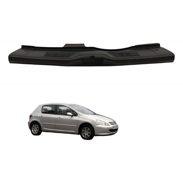 Moldura Soleira Porta Malas Peugeot 307 1.6 2006 Detalhe