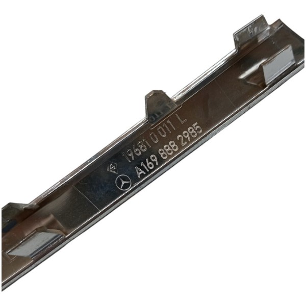 Friso Cromado Grade Dianteira Mercedes B200 B180 2009 10 11