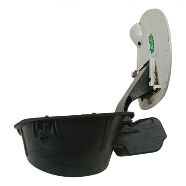 Tampa Portinhola Tanque Combustivel Peugeot 208 2014 Detalhe