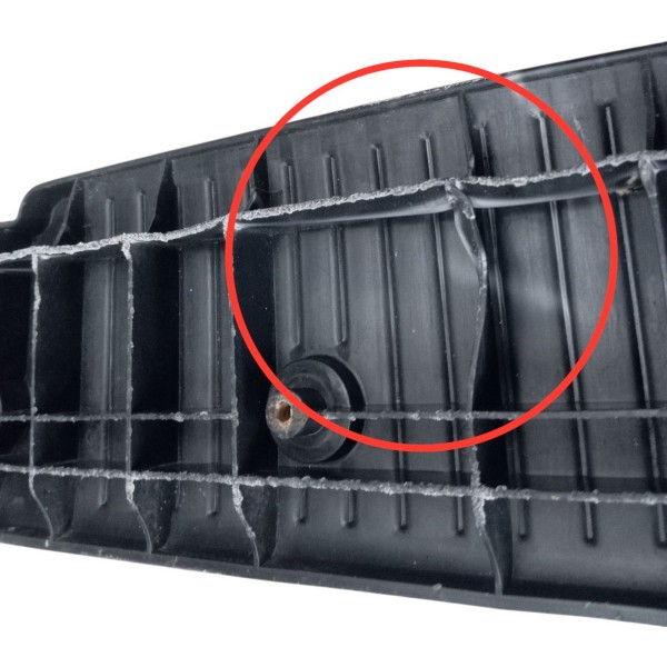 Soleira Porta Malas Renault Kangoo 2001 2002 2003 Detalhe