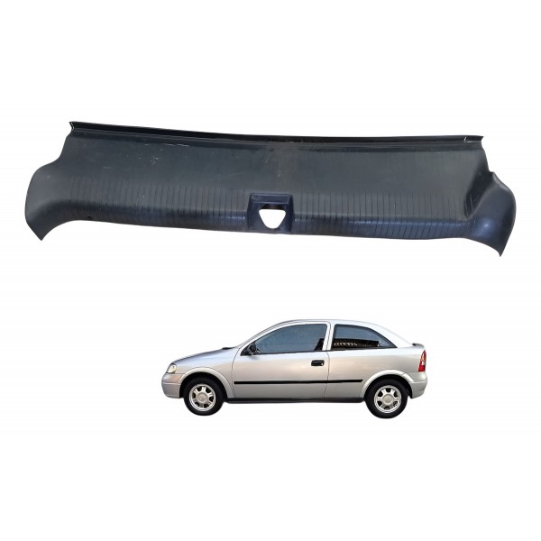 Acabamento Interno Traseiro Porta Mala Gm Astra 2000 Detalhe