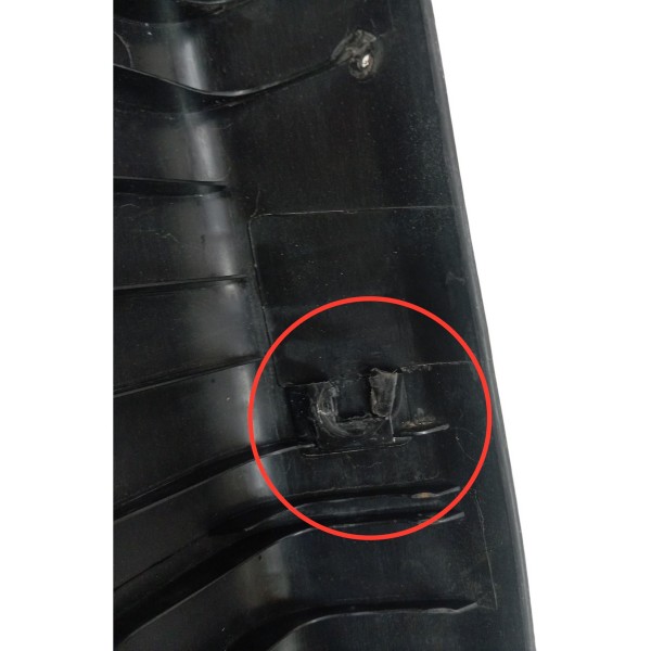 Acabamento Interno Traseiro Porta Mala Gm Astra 2000 Detalhe