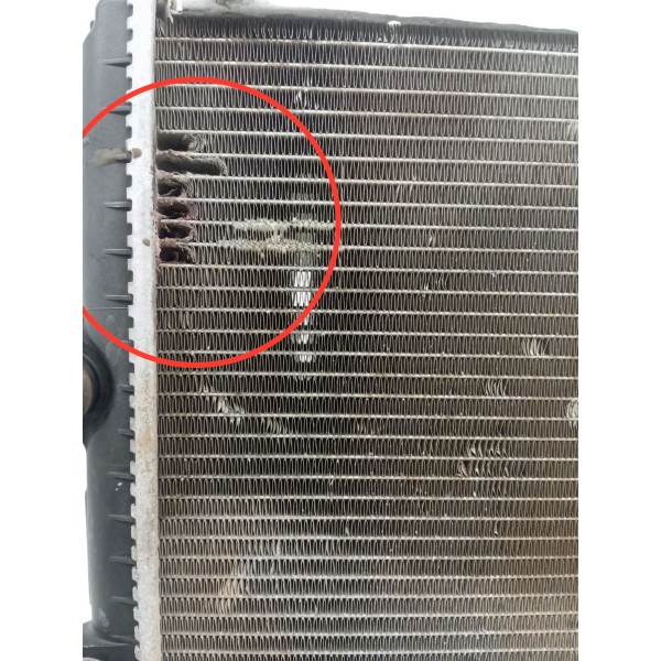 Radiador Agua Motor Renault Kangoo 1.0 2002 2003 Detalhe