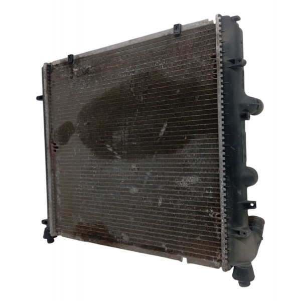 Radiador Agua Motor Renault Kangoo 1.0 2002 2003 Detalhe