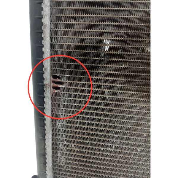 Radiador Agua Motor Renault Kangoo 1.0 2002 2003 Detalhe