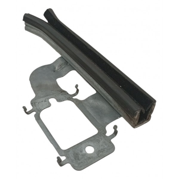 Guia Vidro Porta Traseira Direito Peugeot 208 2014 2015