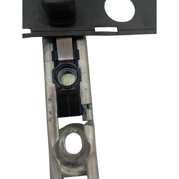 Trilho Regulagem Altura Cinto Esquerdo Renault Sandero 2017